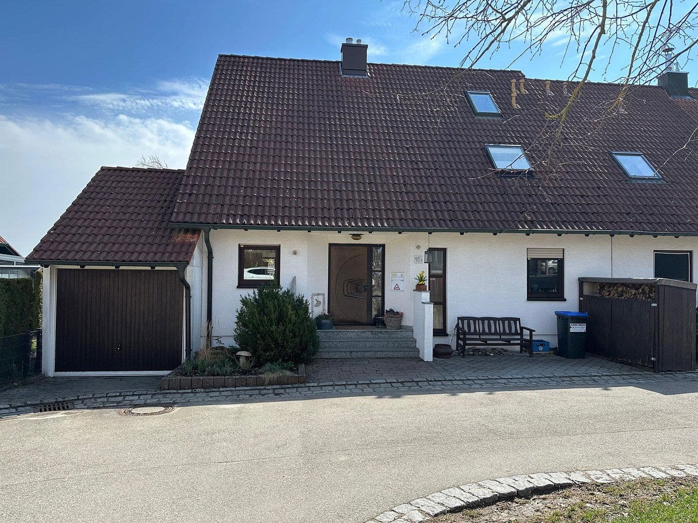 Prodej domu 220 m², pozemek 300 m², Bäumlesäcker 10-1, Ulm, Bádensko-Württembersko Prodej domu 220 m², pozemek 300 m², Bäumlesäcker 10-1, Ulm, Bádensko-Württembersko