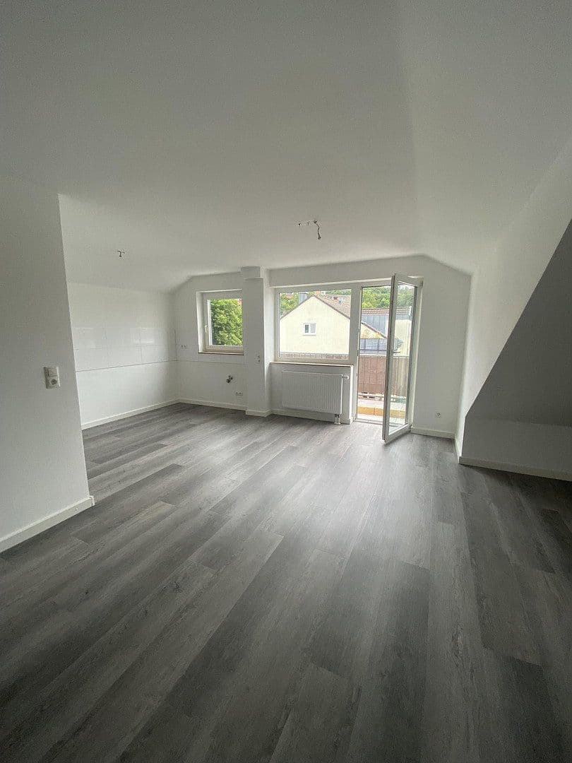 Pronájem bytu 3+1 91 m², Parkstraße 16, Lohmar, Severní Porýní-Vestfálsko Pronájem bytu 3+1 91 m², Parkstraße 16, Lohmar, Severní Porýní-Vestfálsko
