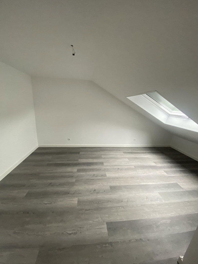 Pronájem bytu 3+1 91 m², Parkstraße 16, Lohmar, Severní Porýní-Vestfálsko Pronájem bytu 3+1 91 m², Parkstraße 16, Lohmar, Severní Porýní-Vestfálsko