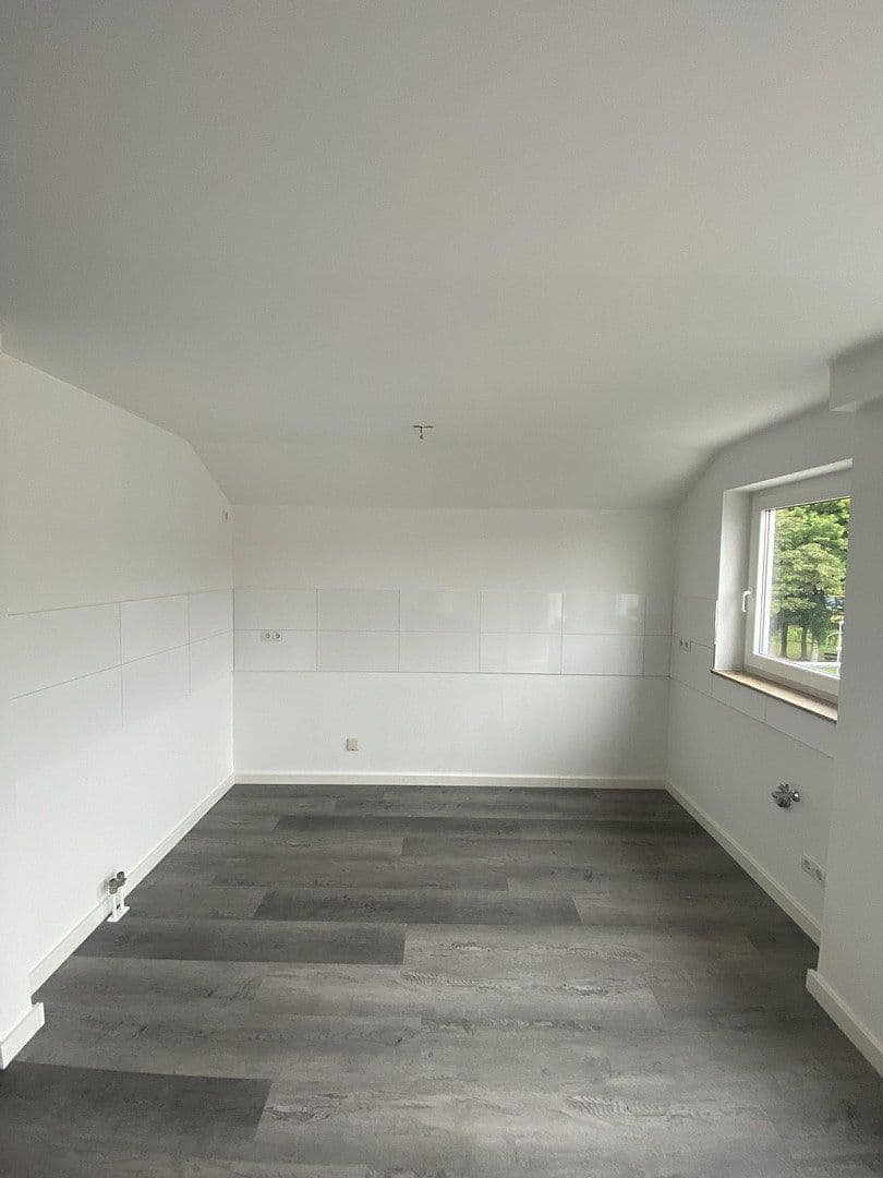 Pronájem bytu 3+1 91 m², Parkstraße 16, Lohmar, Severní Porýní-Vestfálsko Pronájem bytu 3+1 91 m², Parkstraße 16, Lohmar, Severní Porýní-Vestfálsko
