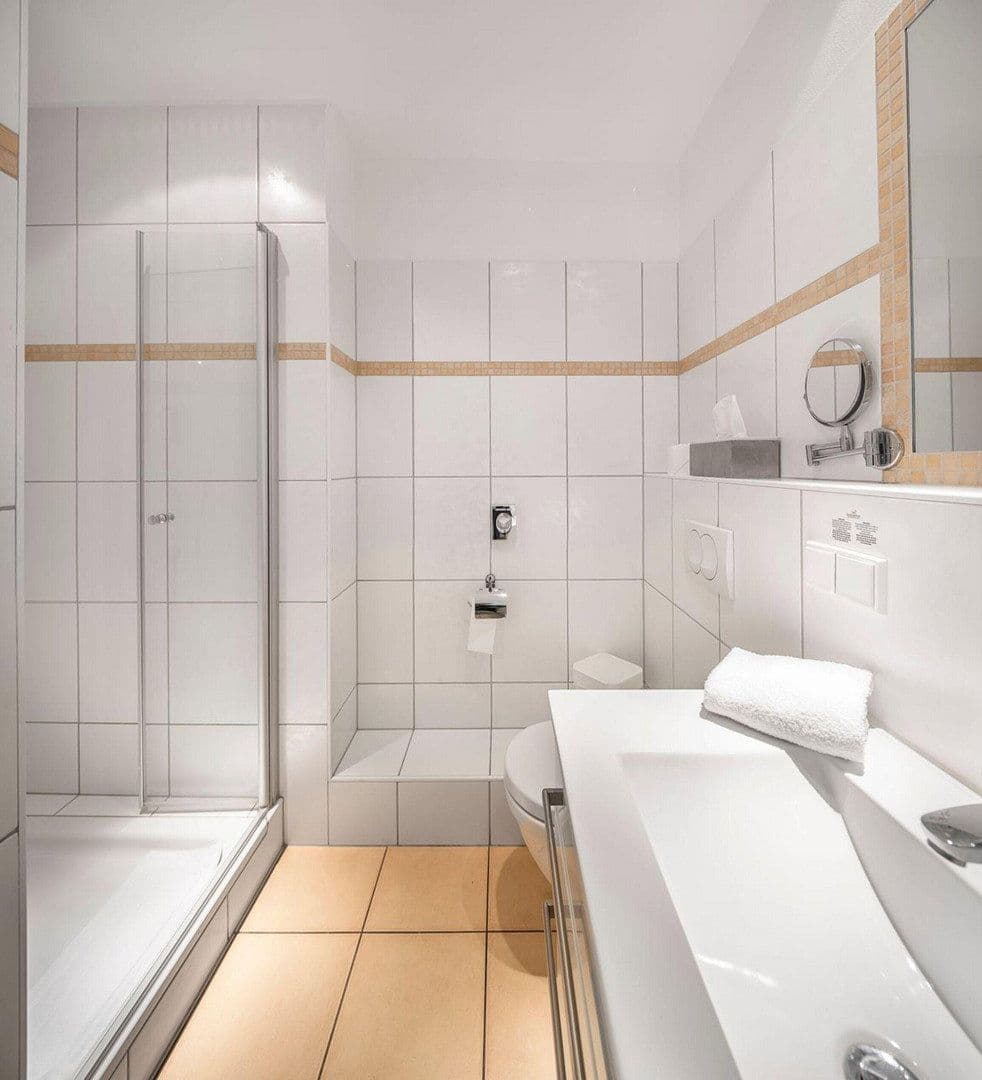 Pronájem bytu 1+1 33 m², Rohrbacher Str. 32, Heidelberg, Bádensko-Württembersko Pronájem bytu 1+1 33 m², Rohrbacher Str. 32, Heidelberg, Bádensko-Württembersko