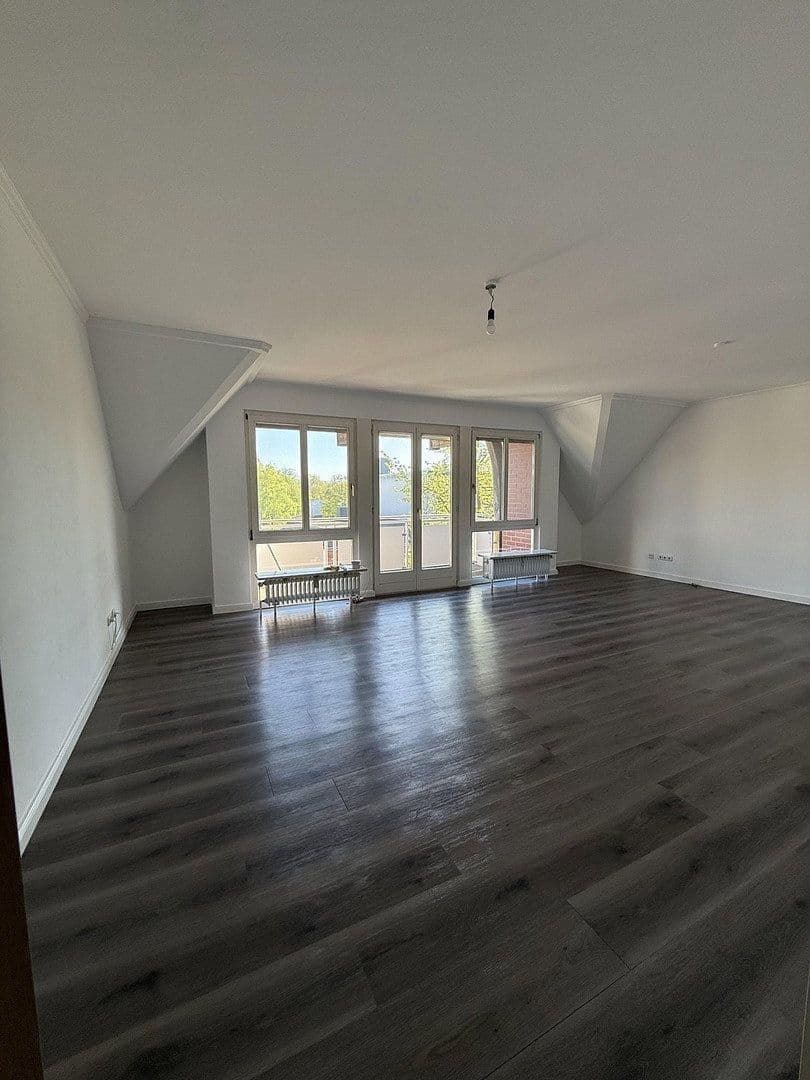 Pronájem bytu 4+1 138 m², Rotenburg, Dolní Sasko Pronájem bytu 4+1 138 m², Rotenburg, Dolní Sasko