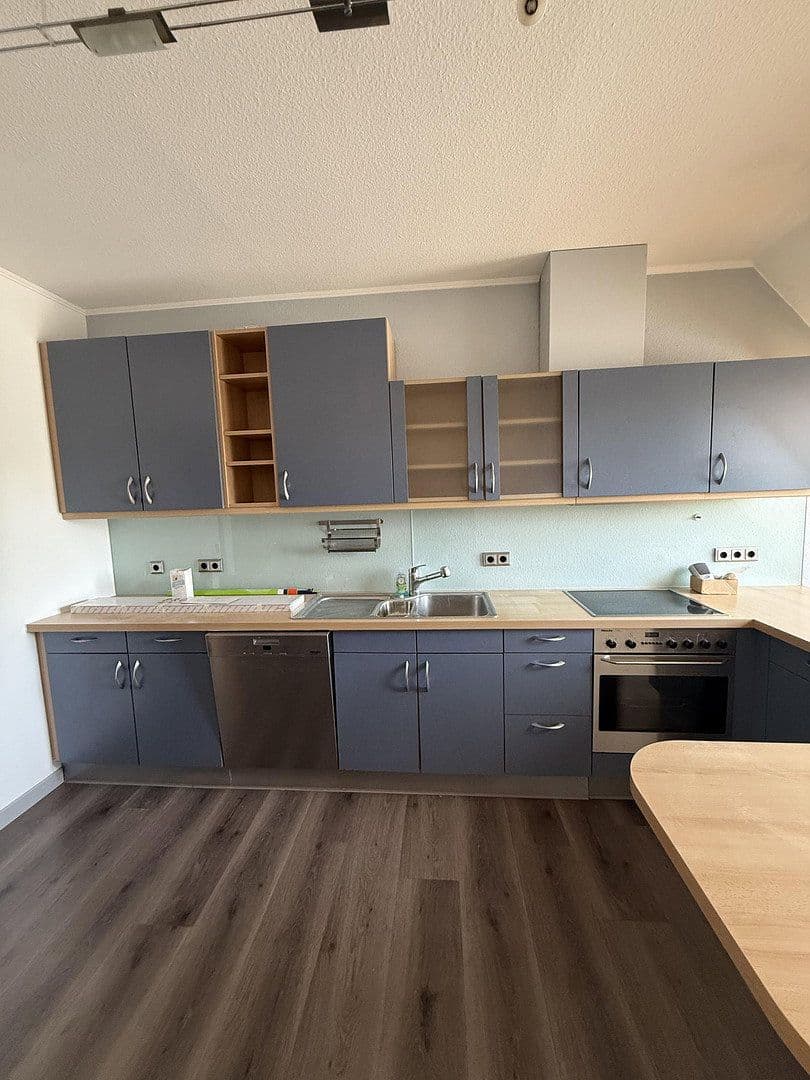 Pronájem bytu 4+1 138 m², Rotenburg, Dolní Sasko Pronájem bytu 4+1 138 m², Rotenburg, Dolní Sasko