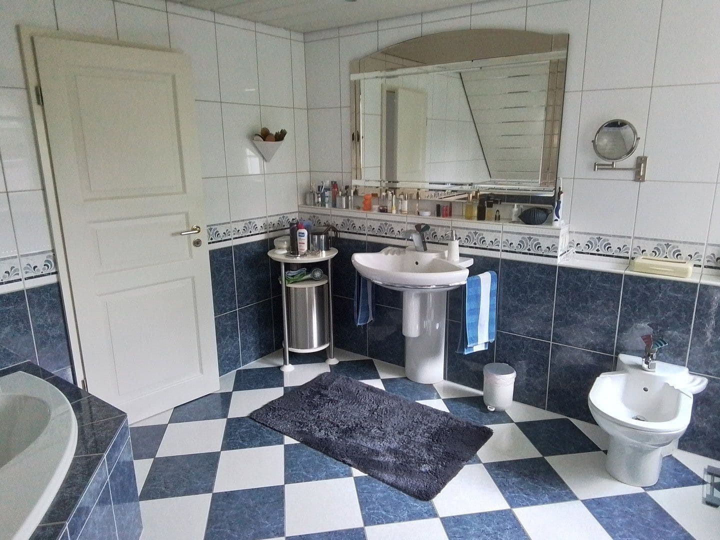 Prodej domu 130 m², pozemek 804 m², Mülheim an der Ruhr, Severní Porýní-Vestfálsko Prodej domu 130 m², pozemek 804 m², Mülheim an der Ruhr, Severní Porýní-Vestfálsko