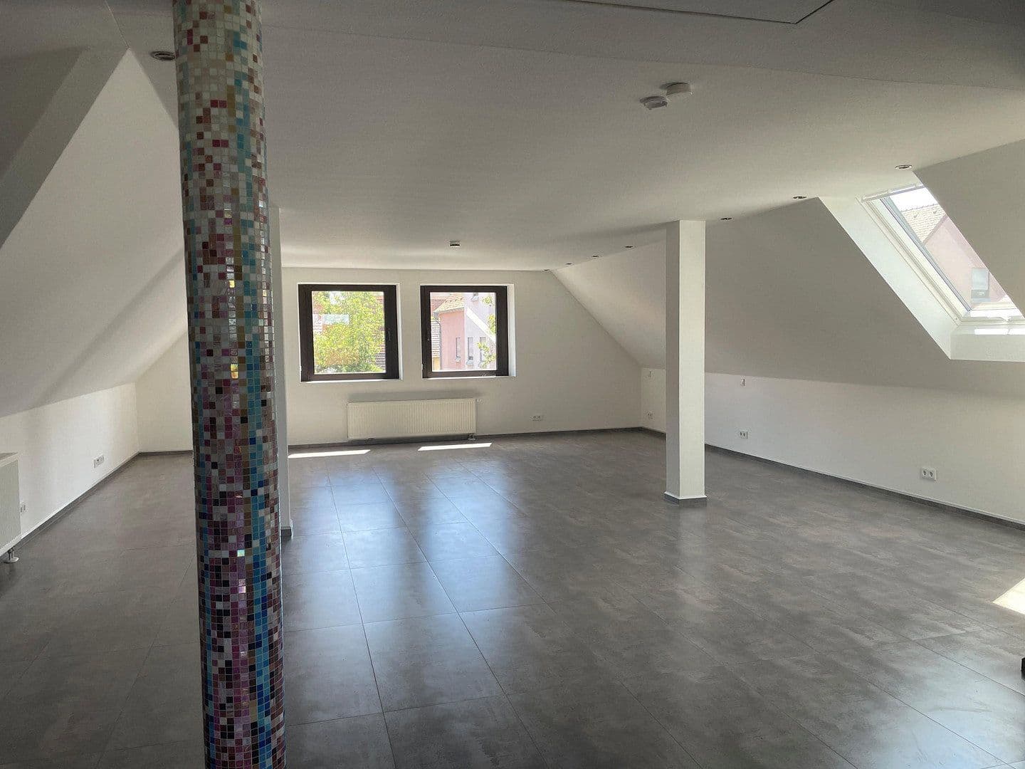 Pronájem bytu 1+1 106 m², Heddesheim, Bádensko-Württembersko Pronájem bytu 1+1 106 m², Heddesheim, Bádensko-Württembersko