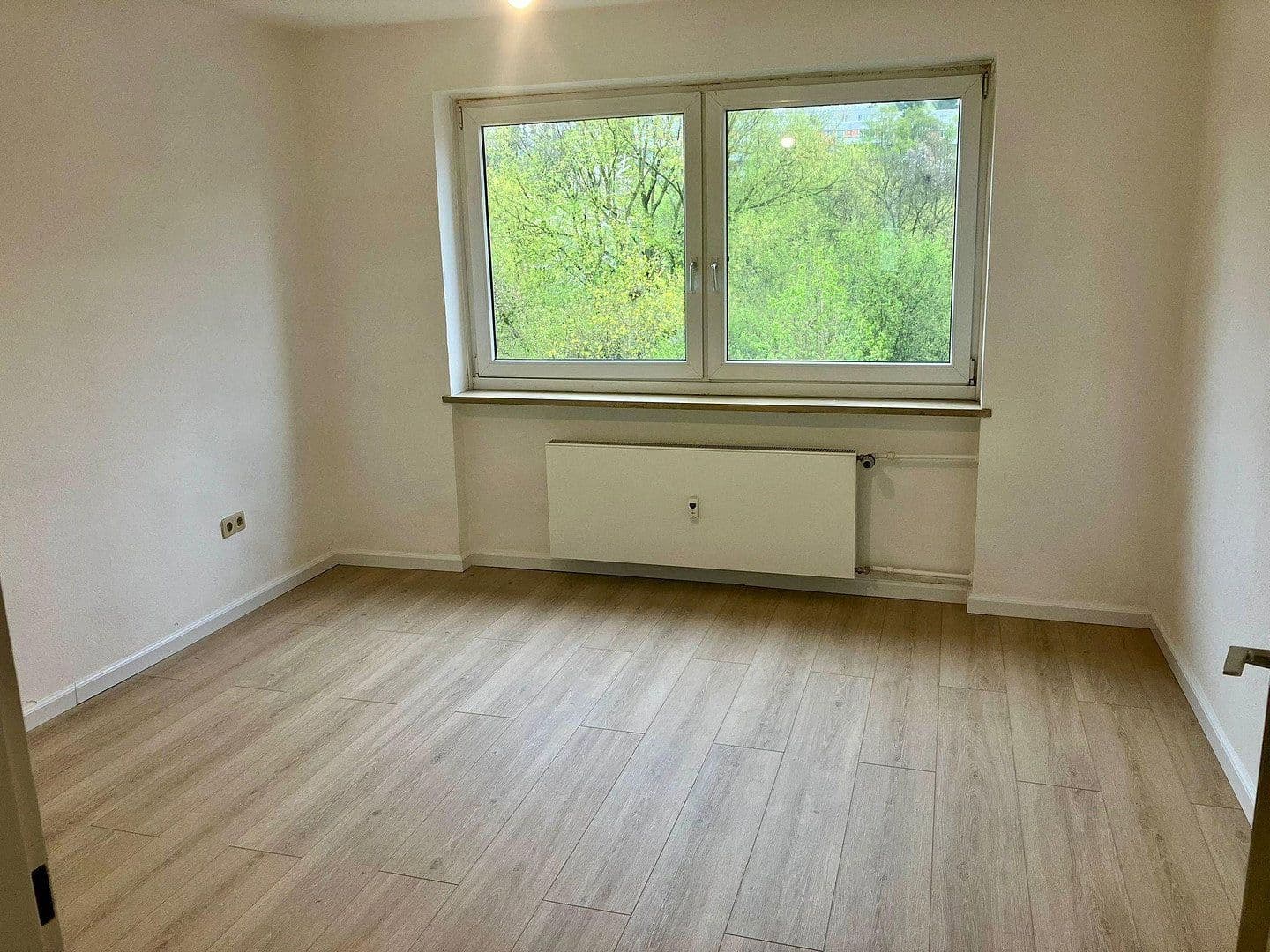 Pronájem bytu 3+1 78 m², Ostpreußenstraße 4, Würzburg, Bavorsko Pronájem bytu 3+1 78 m², Ostpreußenstraße 4, Würzburg, Bavorsko