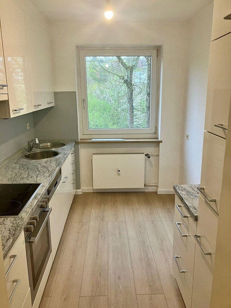 Pronájem bytu 3+1 78 m², Ostpreußenstraße 4, Würzburg, Bavorsko Pronájem bytu 3+1 78 m², Ostpreußenstraße 4, Würzburg, Bavorsko