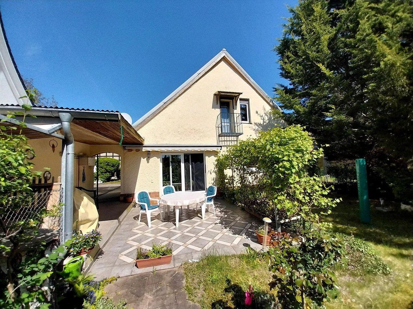 Prodej domu 153 m², pozemek 902 m², Potsdam, Braniborsko Prodej domu 153 m², pozemek 902 m², Potsdam, Braniborsko