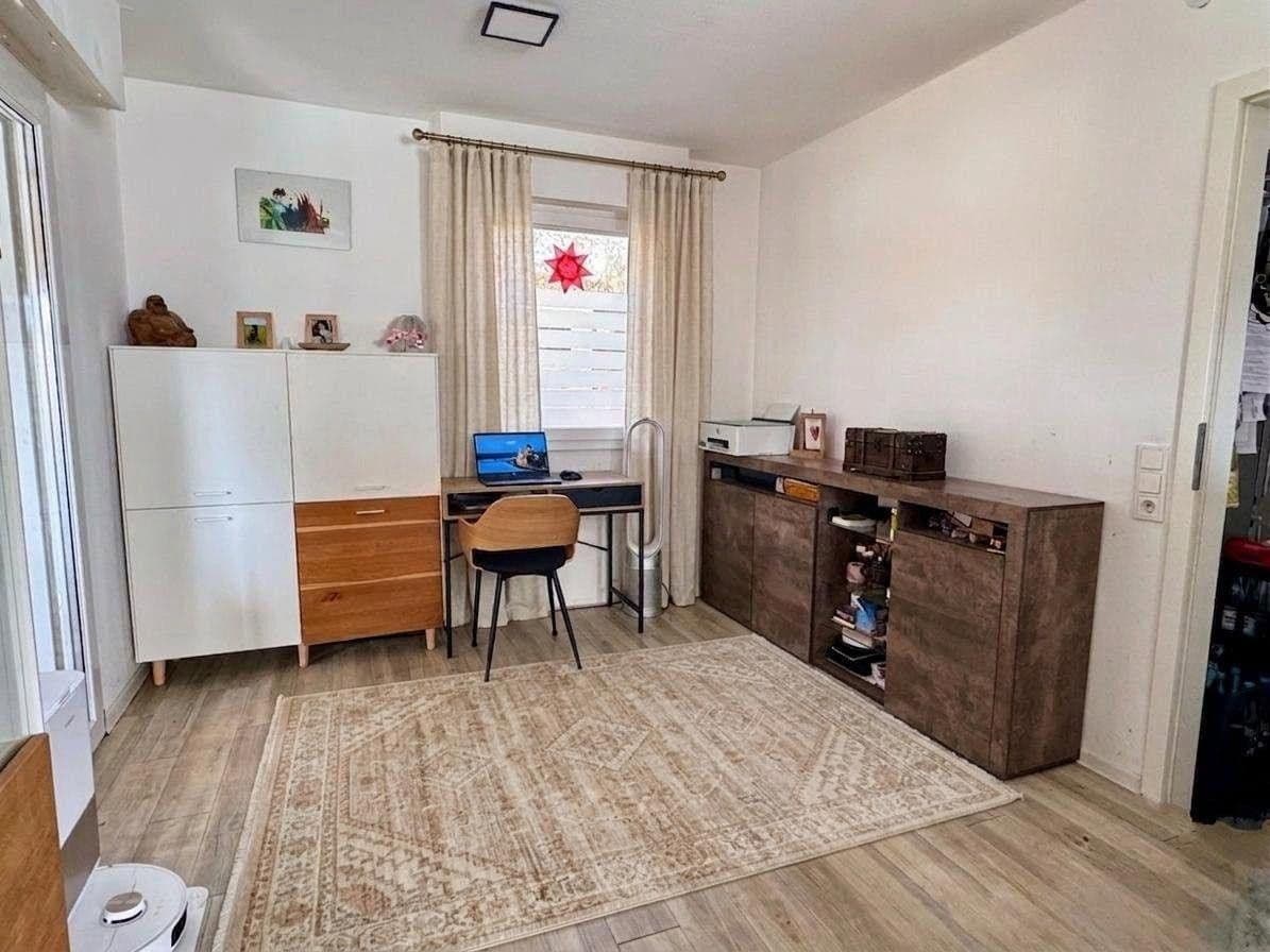Prodej domu 192 m², pozemek 1.200 m², Am Hirtenbuckel 19, Bad Urach, Bádensko-Württembersko Prodej domu 192 m², pozemek 1.200 m², Am Hirtenbuckel 19, Bad Urach, Bádensko-Württembersko