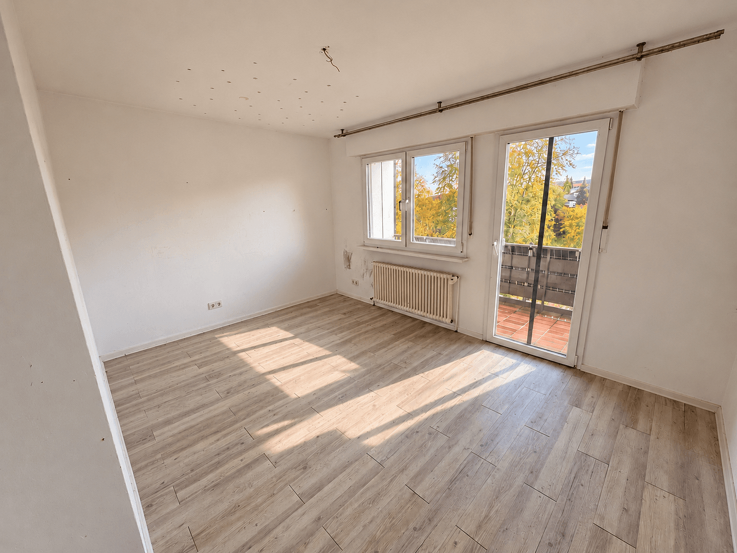 Prodej domu 192 m², pozemek 1.200 m², Am Hirtenbuckel 19, Bad Urach, Bádensko-Württembersko Prodej domu 192 m², pozemek 1.200 m², Am Hirtenbuckel 19, Bad Urach, Bádensko-Württembersko