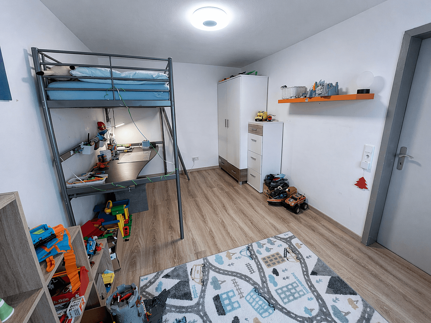 Prodej domu 192 m², pozemek 1.200 m², Am Hirtenbuckel 19, Bad Urach, Bádensko-Württembersko Prodej domu 192 m², pozemek 1.200 m², Am Hirtenbuckel 19, Bad Urach, Bádensko-Württembersko