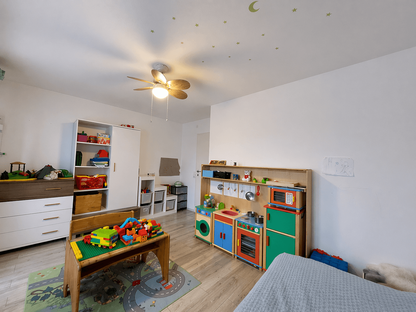 Prodej domu 192 m², pozemek 1.200 m², Am Hirtenbuckel 19, Bad Urach, Bádensko-Württembersko Prodej domu 192 m², pozemek 1.200 m², Am Hirtenbuckel 19, Bad Urach, Bádensko-Württembersko