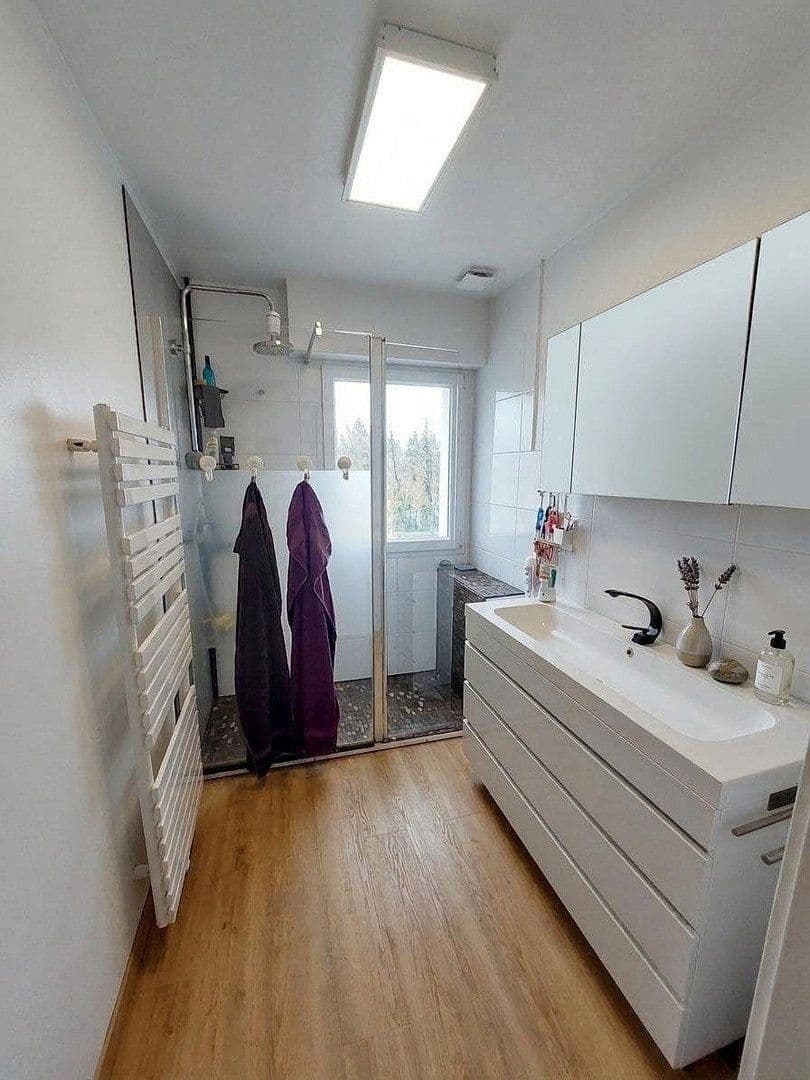 Prodej domu 192 m², pozemek 1.200 m², Am Hirtenbuckel 19, Bad Urach, Bádensko-Württembersko Prodej domu 192 m², pozemek 1.200 m², Am Hirtenbuckel 19, Bad Urach, Bádensko-Württembersko
