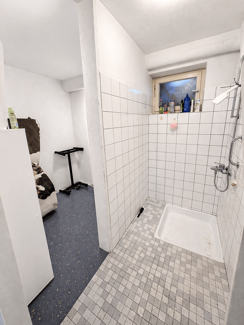 Prodej domu 192 m², pozemek 1.200 m², Am Hirtenbuckel 19, Bad Urach, Bádensko-Württembersko Prodej domu 192 m², pozemek 1.200 m², Am Hirtenbuckel 19, Bad Urach, Bádensko-Württembersko
