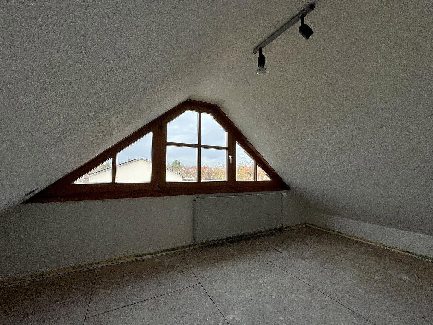 Prodej domu 126 m², pozemek 530 m², Stegaurach, Bavorsko Prodej domu 126 m², pozemek 530 m², Stegaurach, Bavorsko