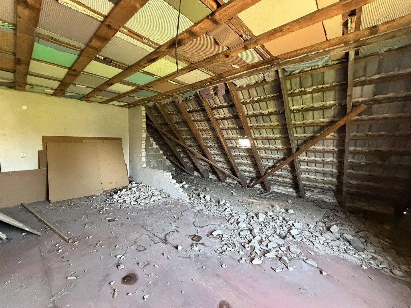 Prodej domu 1.000 m², pozemek 2.000 m², Hauptstraße 5, Lübbenau/Spreewald, Braniborsko Prodej domu 1.000 m², pozemek 2.000 m², Hauptstraße 5, Lübbenau/Spreewald, Braniborsko