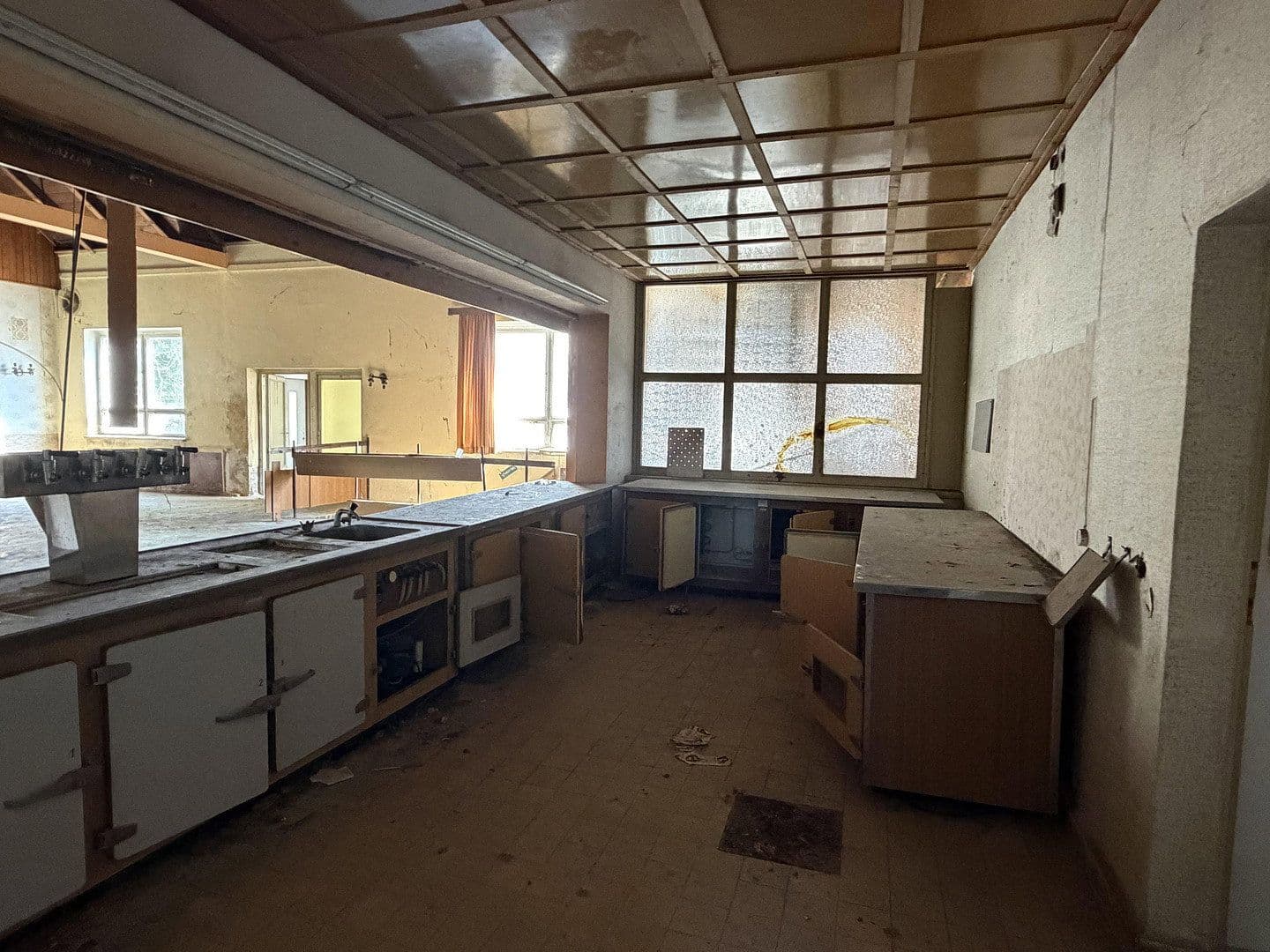 Prodej domu 1.000 m², pozemek 2.000 m², Hauptstraße 5, Lübbenau/Spreewald, Braniborsko Prodej domu 1.000 m², pozemek 2.000 m², Hauptstraße 5, Lübbenau/Spreewald, Braniborsko