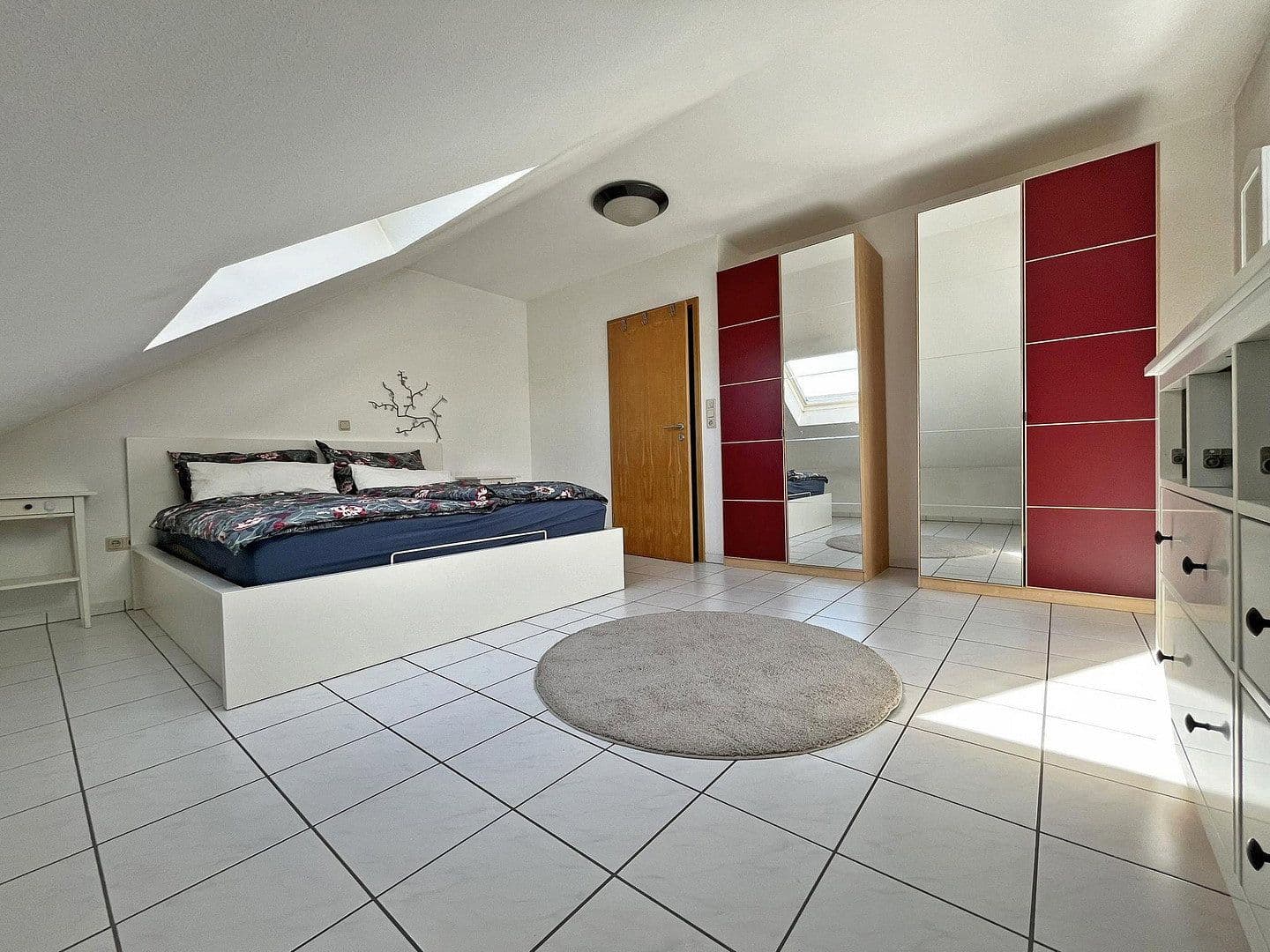 Prodej bytu 2+1 65 m², Wilhelm-Röntgen-Straße 28, Schwalbach, Země Sársko Prodej bytu 2+1 65 m², Wilhelm-Röntgen-Straße 28, Schwalbach, Země Sársko