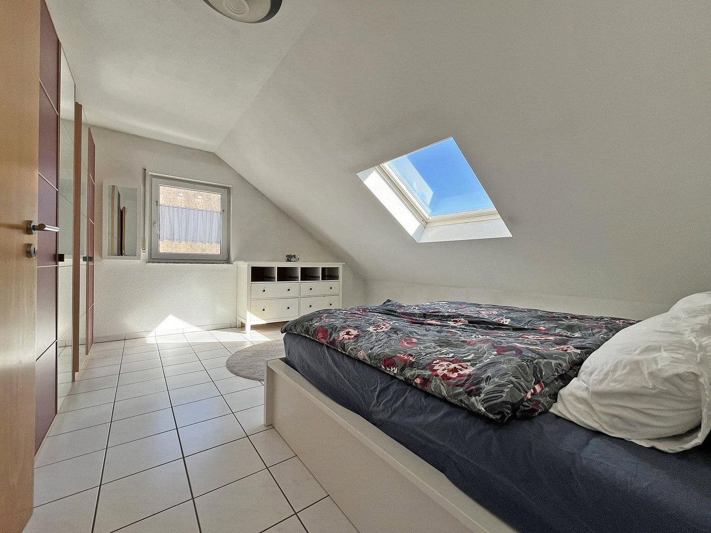Prodej bytu 2+1 65 m², Wilhelm-Röntgen-Straße 28, Schwalbach, Země Sársko Prodej bytu 2+1 65 m², Wilhelm-Röntgen-Straße 28, Schwalbach, Země Sársko