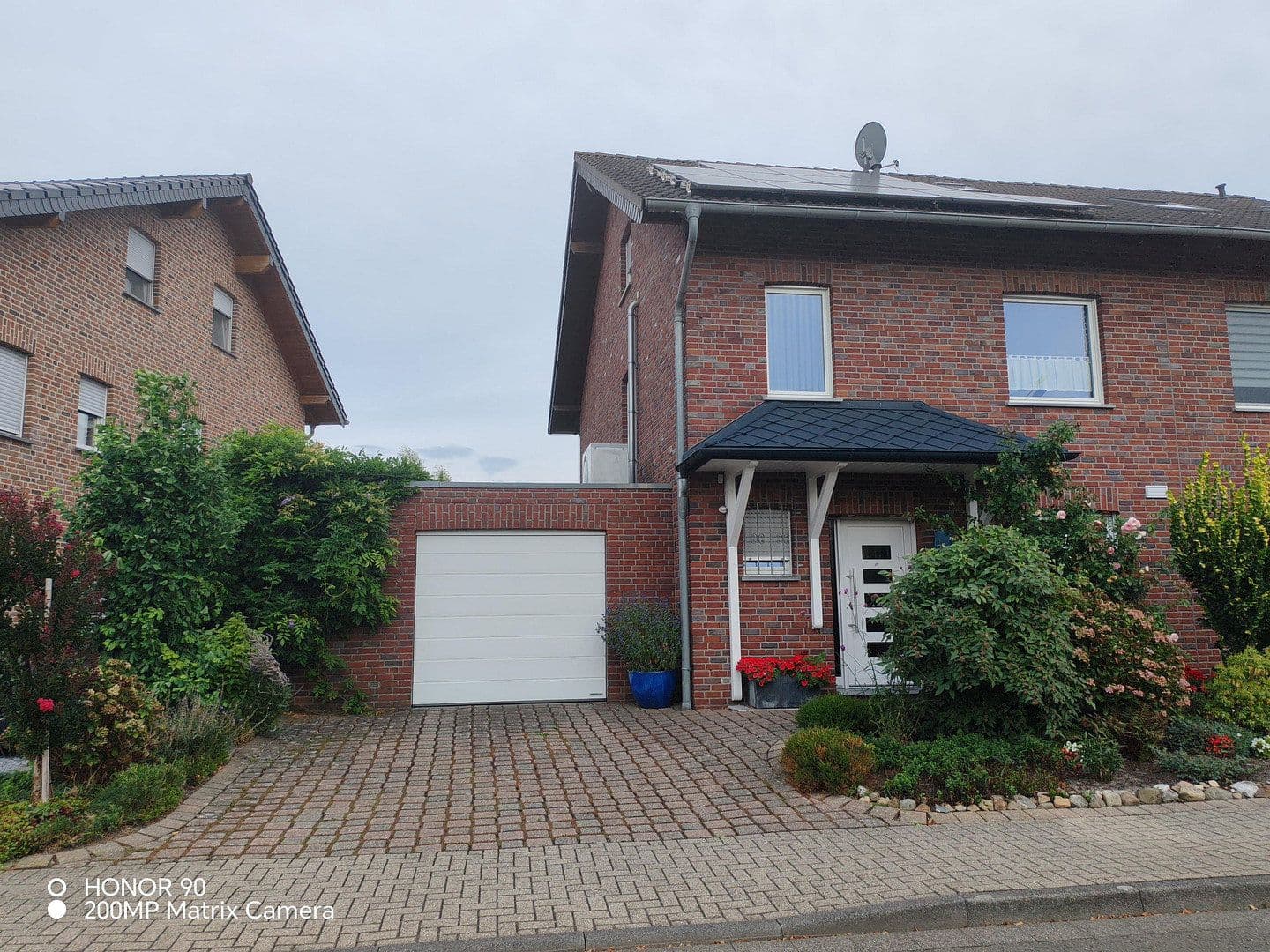 Prodej domu 157 m², pozemek 378 m², Geilenkirchen, Severní Porýní-Vestfálsko Prodej domu 157 m², pozemek 378 m², Geilenkirchen, Severní Porýní-Vestfálsko