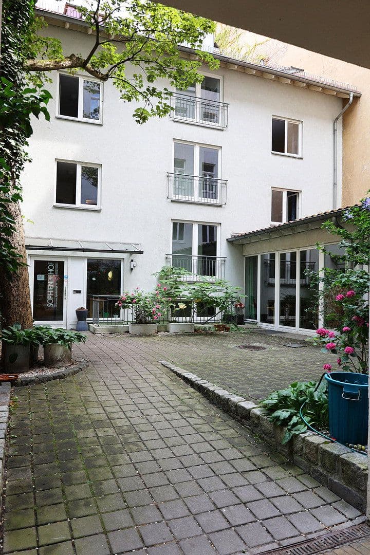 Prodej domu 1.793 m², pozemek 926 m², Berlin, Berlín Prodej domu 1.793 m², pozemek 926 m², Berlin, Berlín