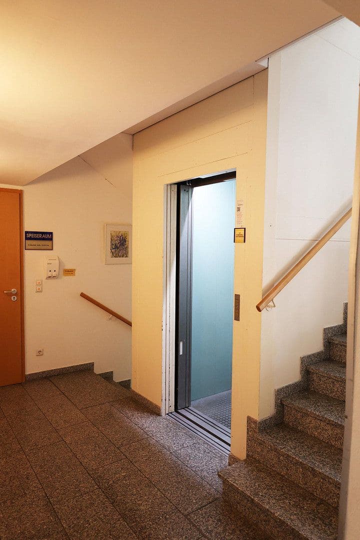 Prodej domu 1.793 m², pozemek 926 m², Berlin, Berlín Prodej domu 1.793 m², pozemek 926 m², Berlin, Berlín