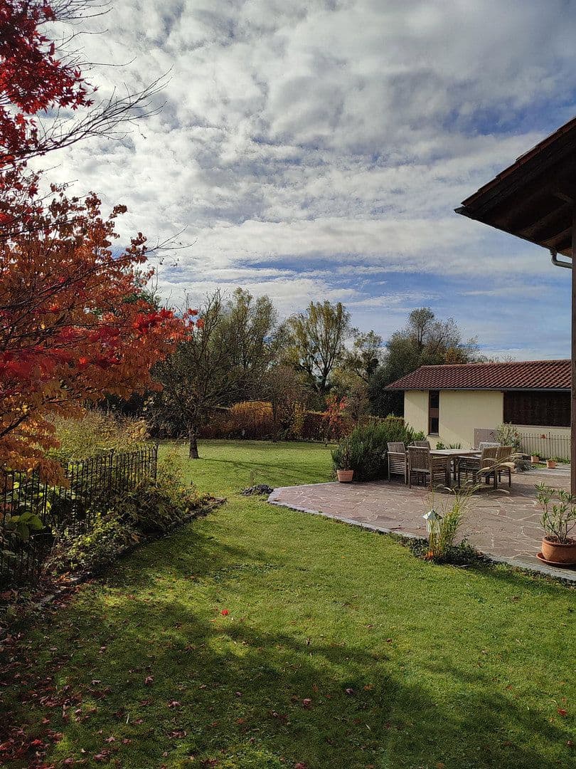 Prodej domu 232 m², pozemek 1.286 m², Tittmoning, Bavorsko Prodej domu 232 m², pozemek 1.286 m², Tittmoning, Bavorsko