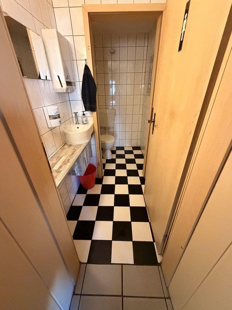 Prodej domu 202 m², pozemek 450 m², Auetalstraße 39, Kalefeld, Dolní Sasko Prodej domu 202 m², pozemek 450 m², Auetalstraße 39, Kalefeld, Dolní Sasko