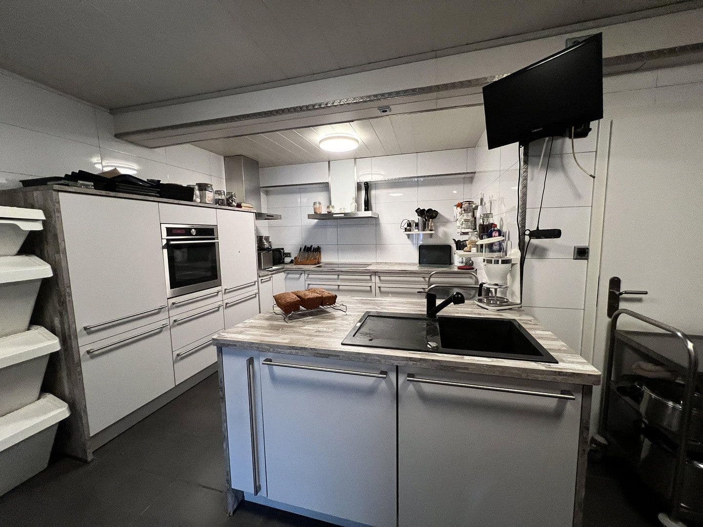 Prodej domu 202 m², pozemek 450 m², Auetalstraße 39, Kalefeld, Dolní Sasko Prodej domu 202 m², pozemek 450 m², Auetalstraße 39, Kalefeld, Dolní Sasko