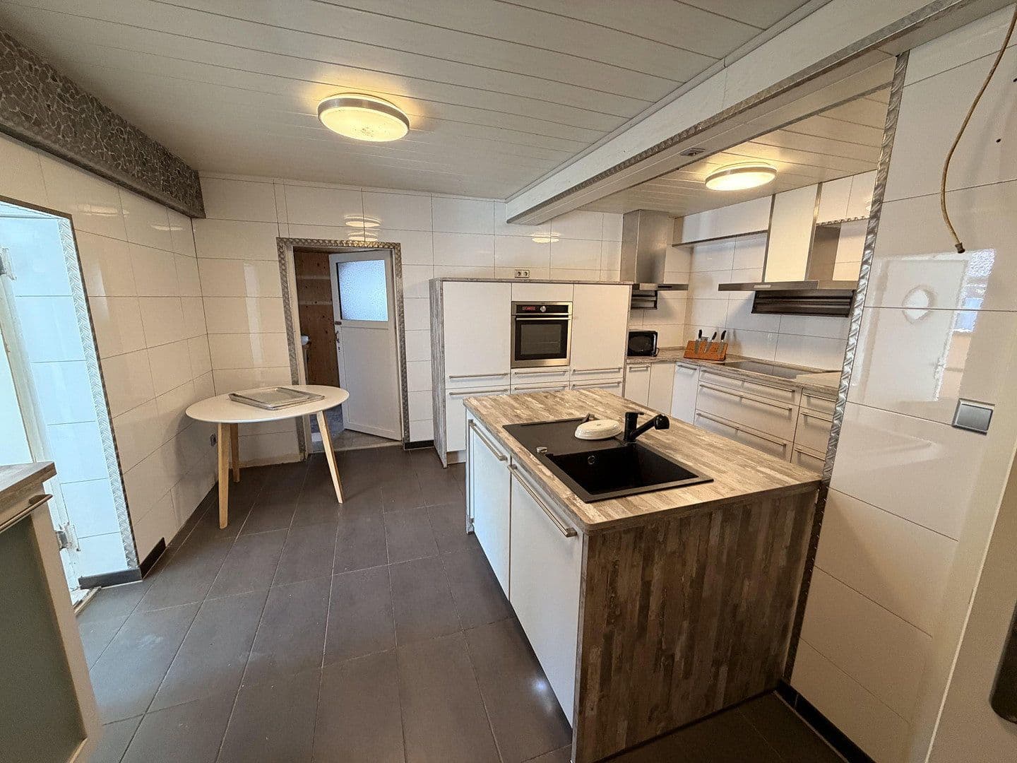 Prodej domu 202 m², pozemek 450 m², Auetalstraße 39, Kalefeld, Dolní Sasko Prodej domu 202 m², pozemek 450 m², Auetalstraße 39, Kalefeld, Dolní Sasko
