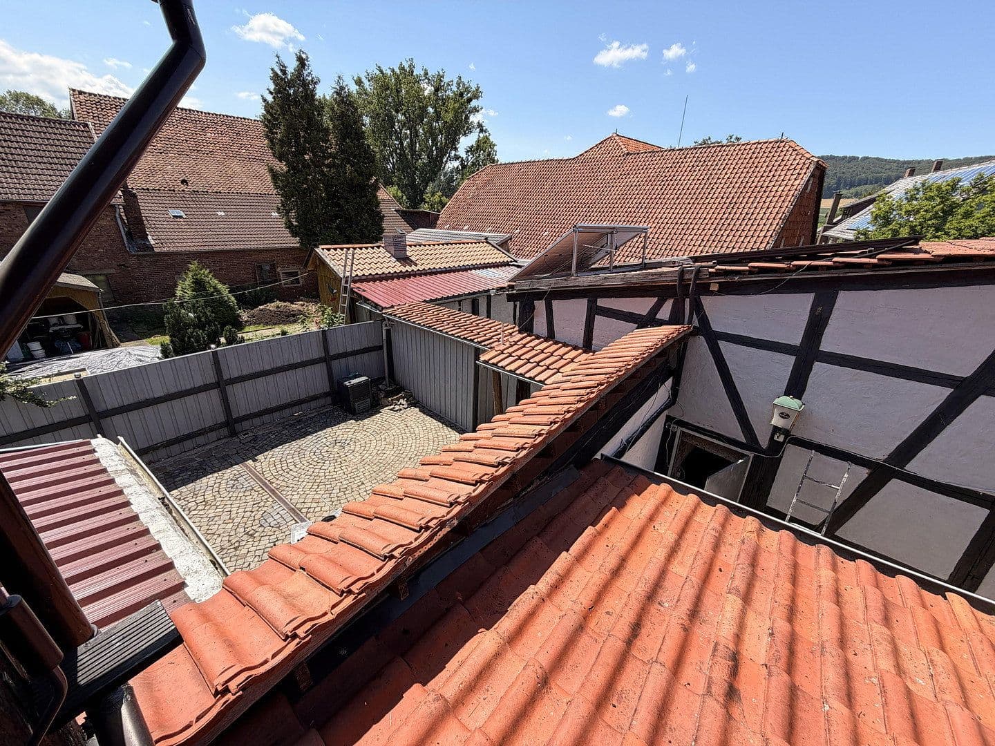 Prodej domu 202 m², pozemek 450 m², Auetalstraße 39, Kalefeld, Dolní Sasko Prodej domu 202 m², pozemek 450 m², Auetalstraße 39, Kalefeld, Dolní Sasko