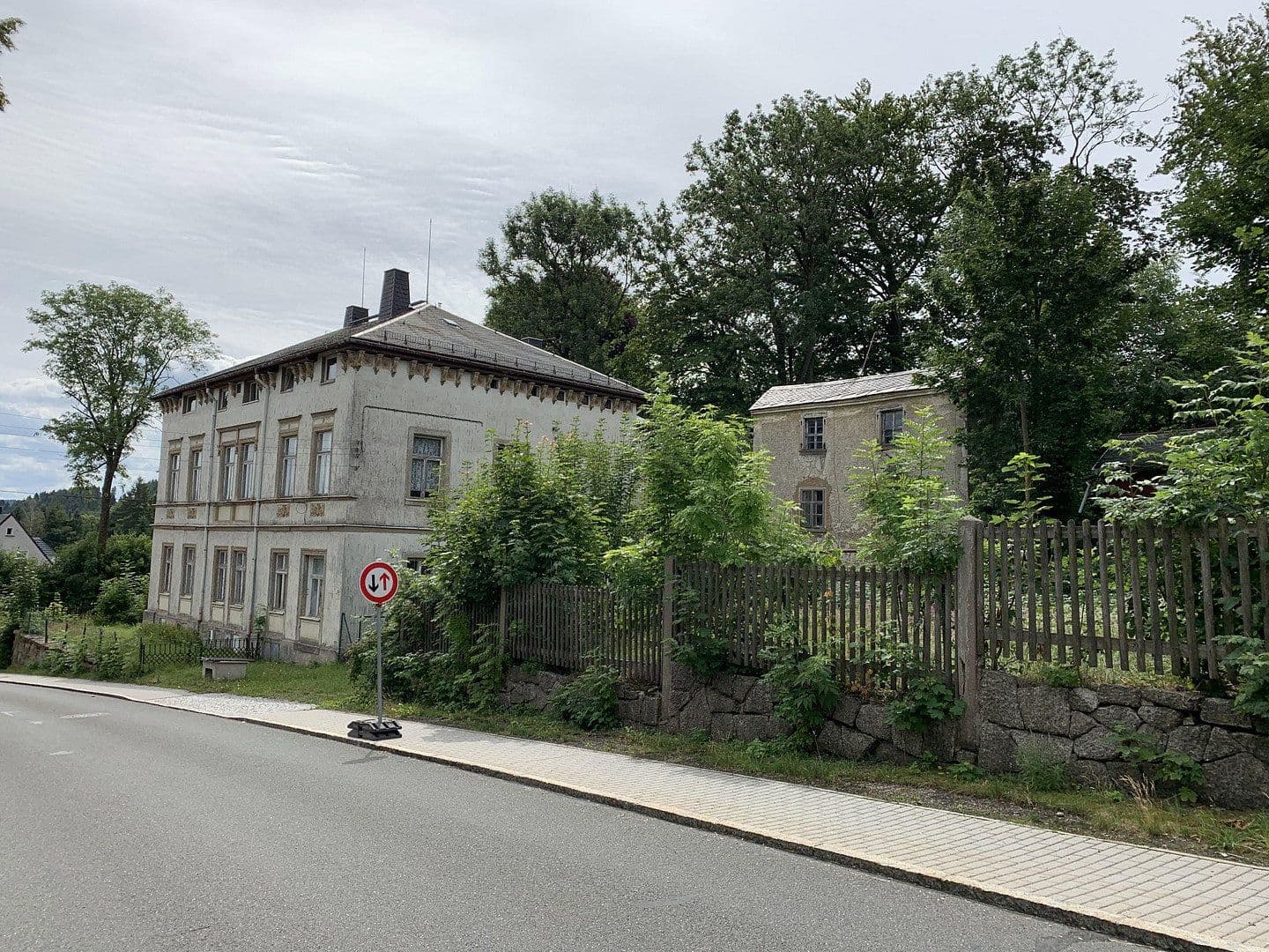 Prodej domu 604 m², pozemek 3.575 m², Alte Auerbachstraße 13, Schönheide, Sasko Prodej domu 604 m², pozemek 3.575 m², Alte Auerbachstraße 13, Schönheide, Sasko