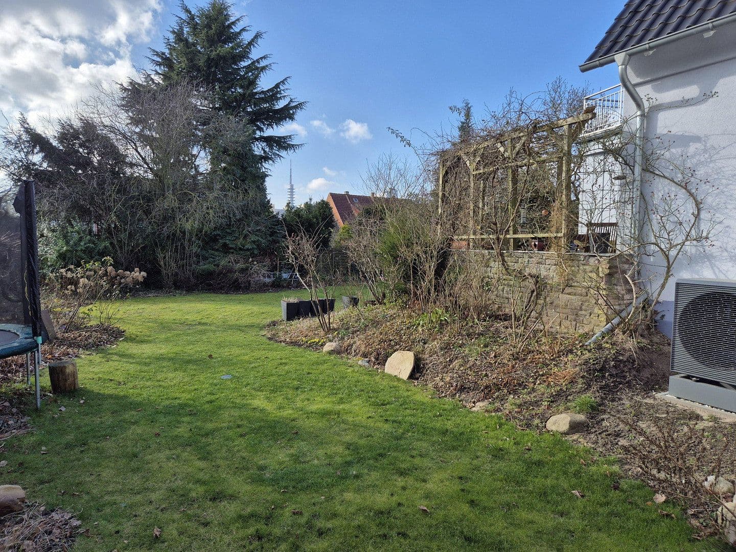 Prodej domu 175 m², pozemek 873 m², Hannover, Dolní Sasko Prodej domu 175 m², pozemek 873 m², Hannover, Dolní Sasko