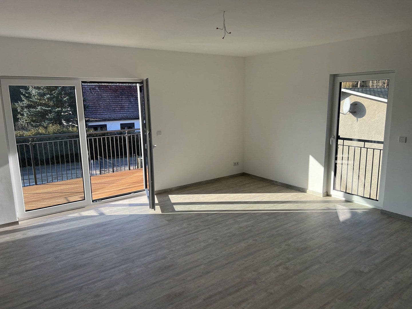 Pronájem bytu 3+kk 98 m², Am Kiefernwald 5 B, Groß Kreutz (Havel), Braniborsko Pronájem bytu 3+kk 98 m², Am Kiefernwald 5 B, Groß Kreutz (Havel), Braniborsko