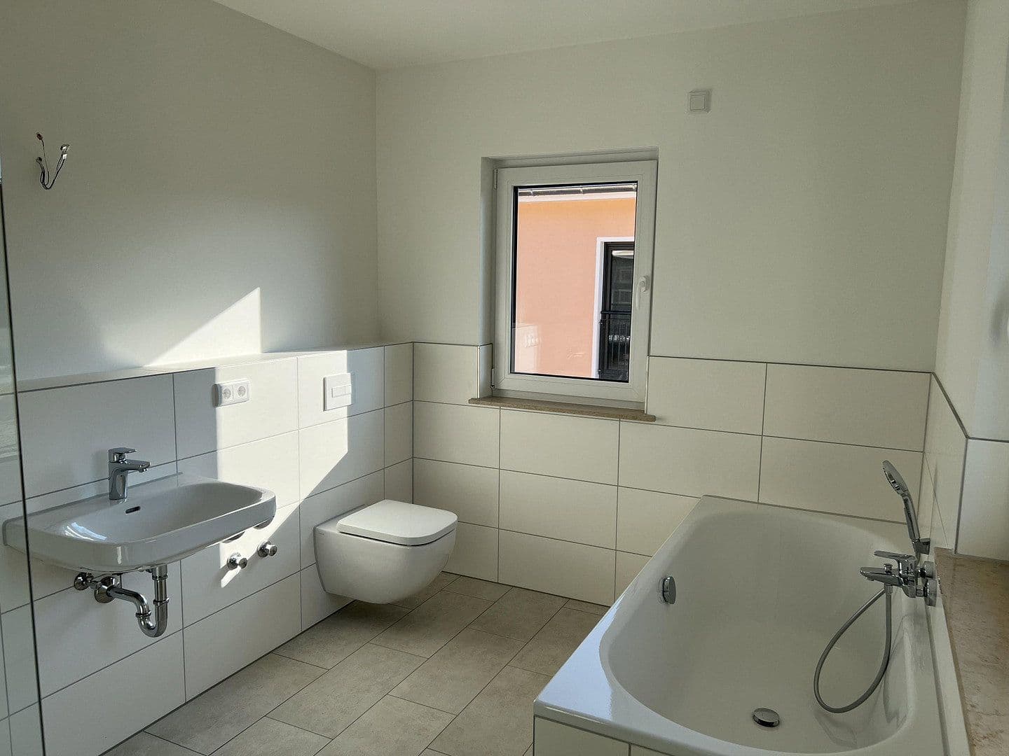 Pronájem bytu 3+kk 98 m², Am Kiefernwald 5 B, Groß Kreutz (Havel), Braniborsko Pronájem bytu 3+kk 98 m², Am Kiefernwald 5 B, Groß Kreutz (Havel), Braniborsko