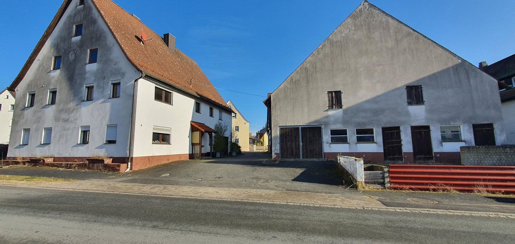Prodej domu 220 m², pozemek 550 m², Schnaittach, Bavorsko Prodej domu 220 m², pozemek 550 m², Schnaittach, Bavorsko