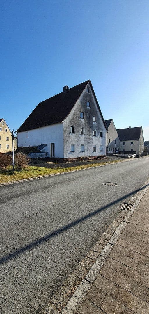 Prodej domu 220 m², pozemek 550 m², Schnaittach, Bavorsko Prodej domu 220 m², pozemek 550 m², Schnaittach, Bavorsko