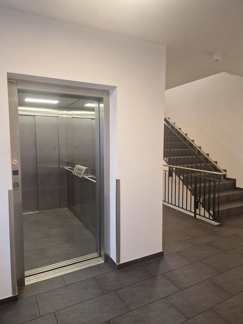 Prodej bytu 2+1 43 m², Erkrather Straße 147, Düsseldorf, Severní Porýní-Vestfálsko Prodej bytu 2+1 43 m², Erkrather Straße 147, Düsseldorf, Severní Porýní-Vestfálsko
