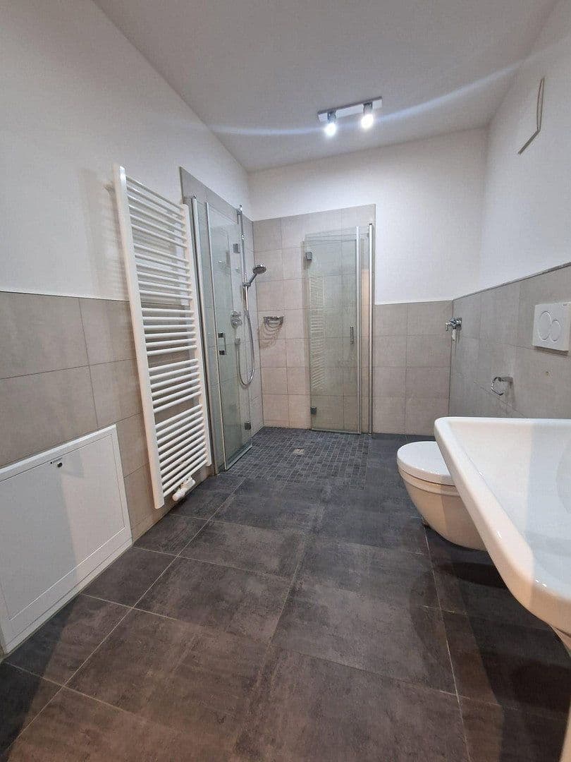 Prodej bytu 2+1 43 m², Erkrather Straße 147, Düsseldorf, Severní Porýní-Vestfálsko Prodej bytu 2+1 43 m², Erkrather Straße 147, Düsseldorf, Severní Porýní-Vestfálsko