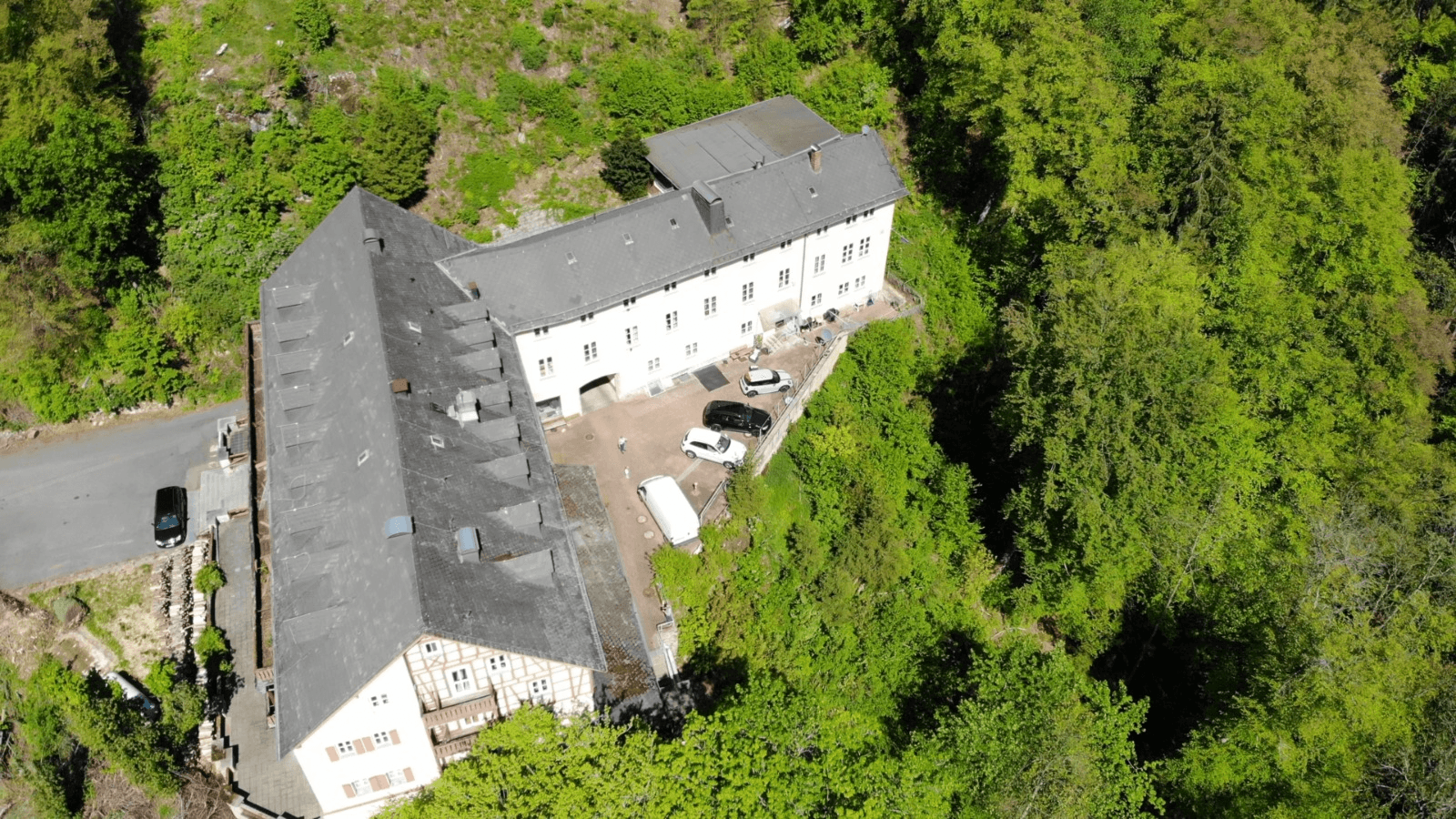 Prodej domu 2.500 m², pozemek 33.600 m², Hartenstein, Bavorsko Prodej domu 2.500 m², pozemek 33.600 m², Hartenstein, Bavorsko