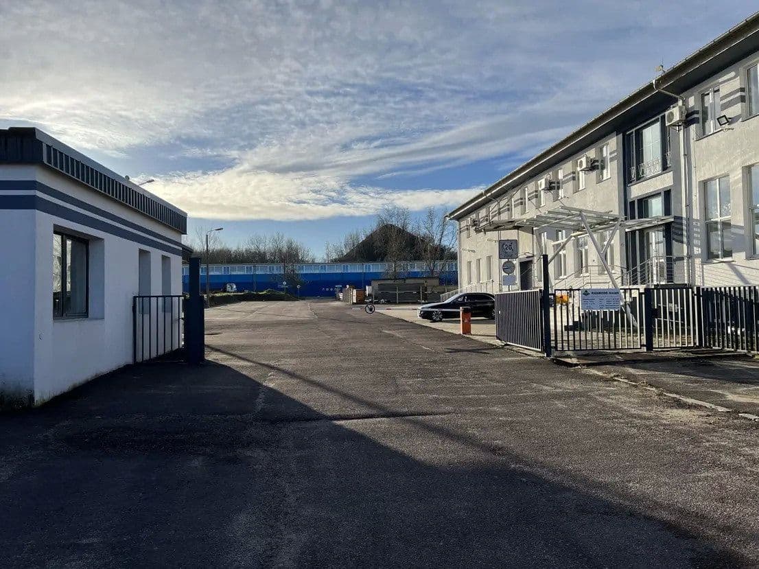 Prodej nebytového prostoru 91.101 m², Wettin-Löbejün, Sasko-Anhaltsko Prodej nebytového prostoru 91.101 m², Wettin-Löbejün, Sasko-Anhaltsko