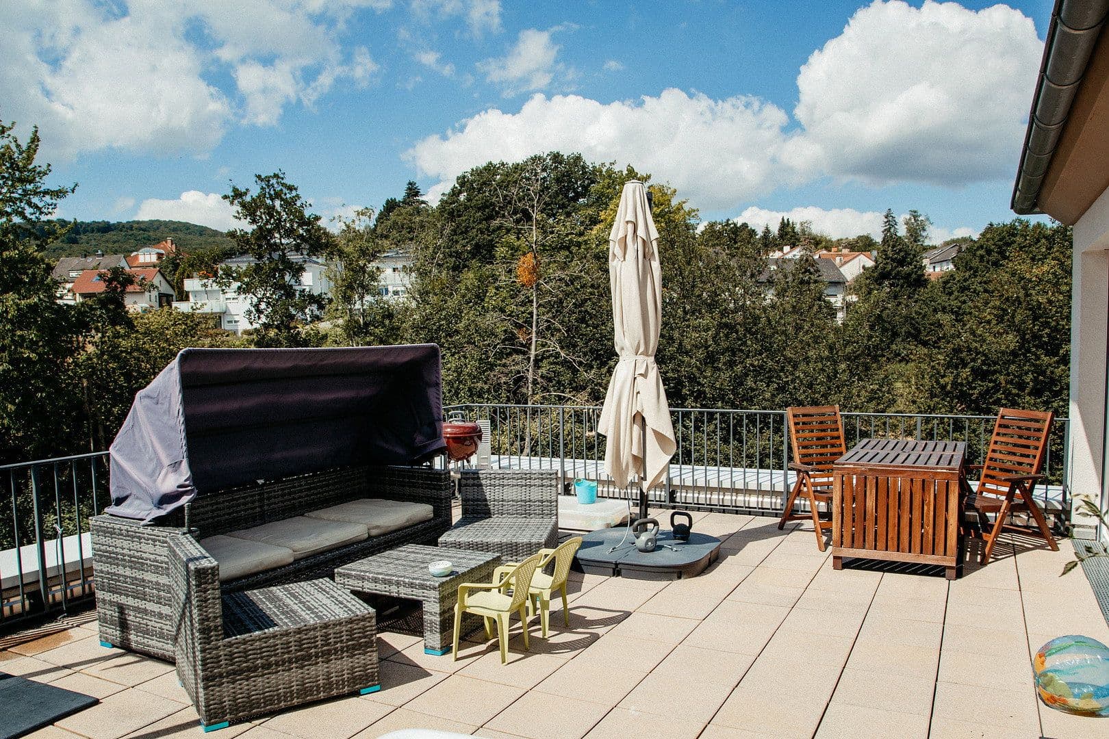 Pronájem bytu 3+1 102 m², Kassel-Harleshausen, Hessen Pronájem bytu 3+1 102 m², Kassel-Harleshausen, Hessen