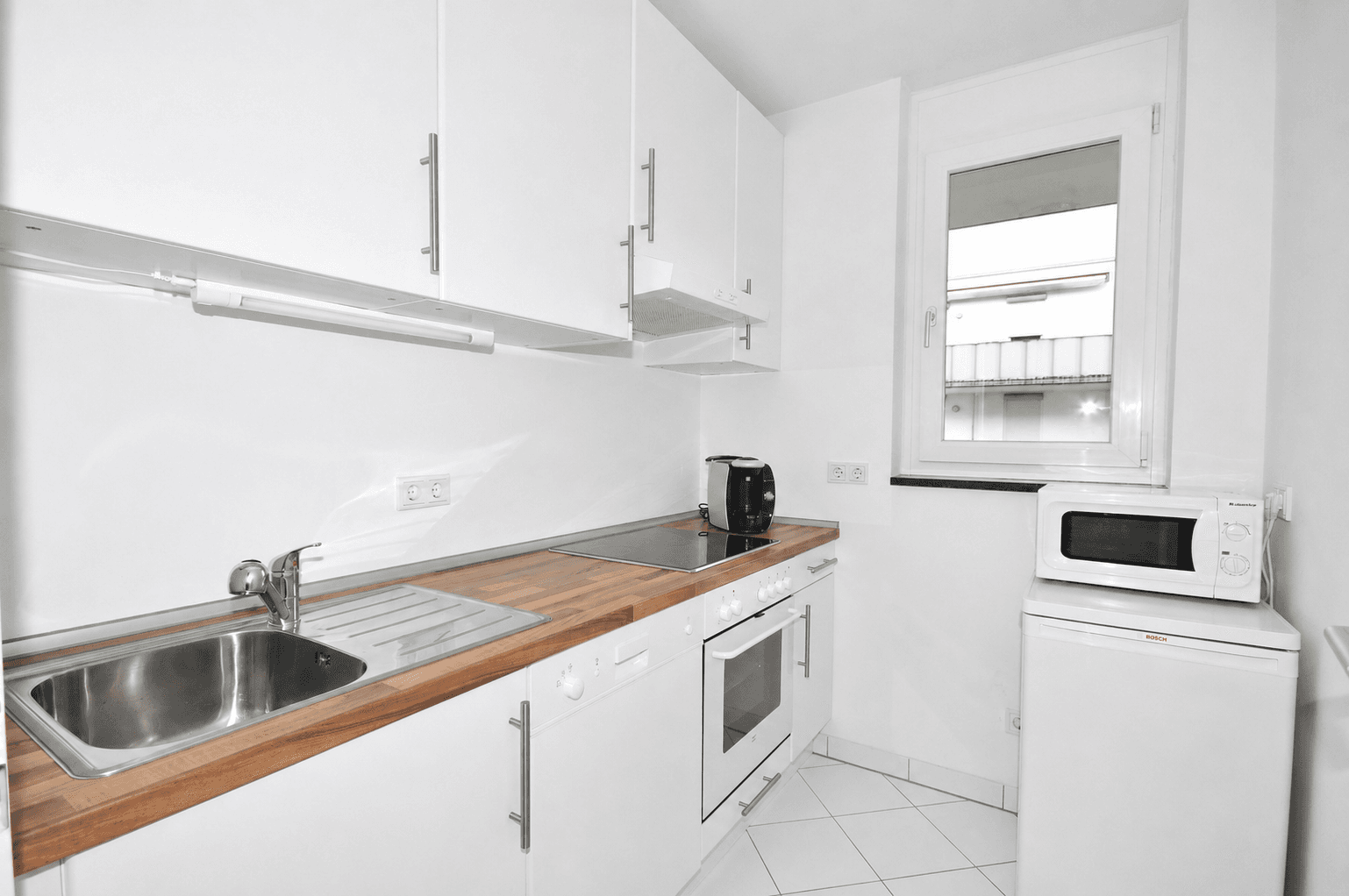 Pronájem bytu 2+1 54 m², Max-Friedlaender-Bogen 5, München, Bavorsko Pronájem bytu 2+1 54 m², Max-Friedlaender-Bogen 5, München, Bavorsko