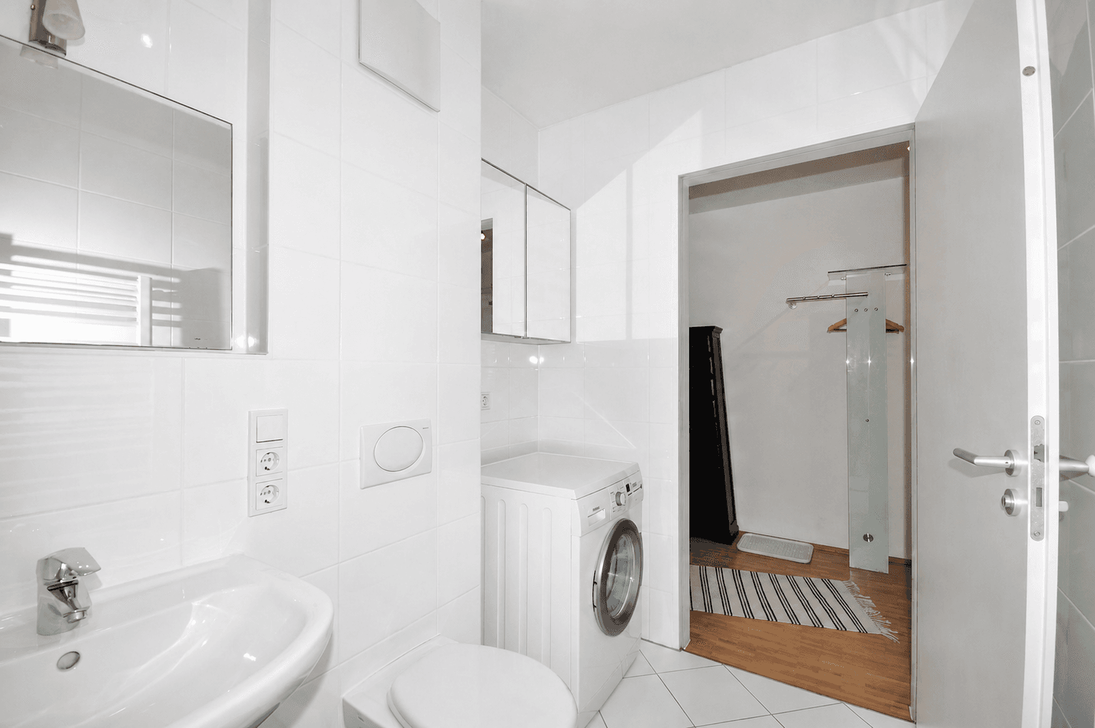 Pronájem bytu 2+1 54 m², Max-Friedlaender-Bogen 5, München, Bavorsko Pronájem bytu 2+1 54 m², Max-Friedlaender-Bogen 5, München, Bavorsko