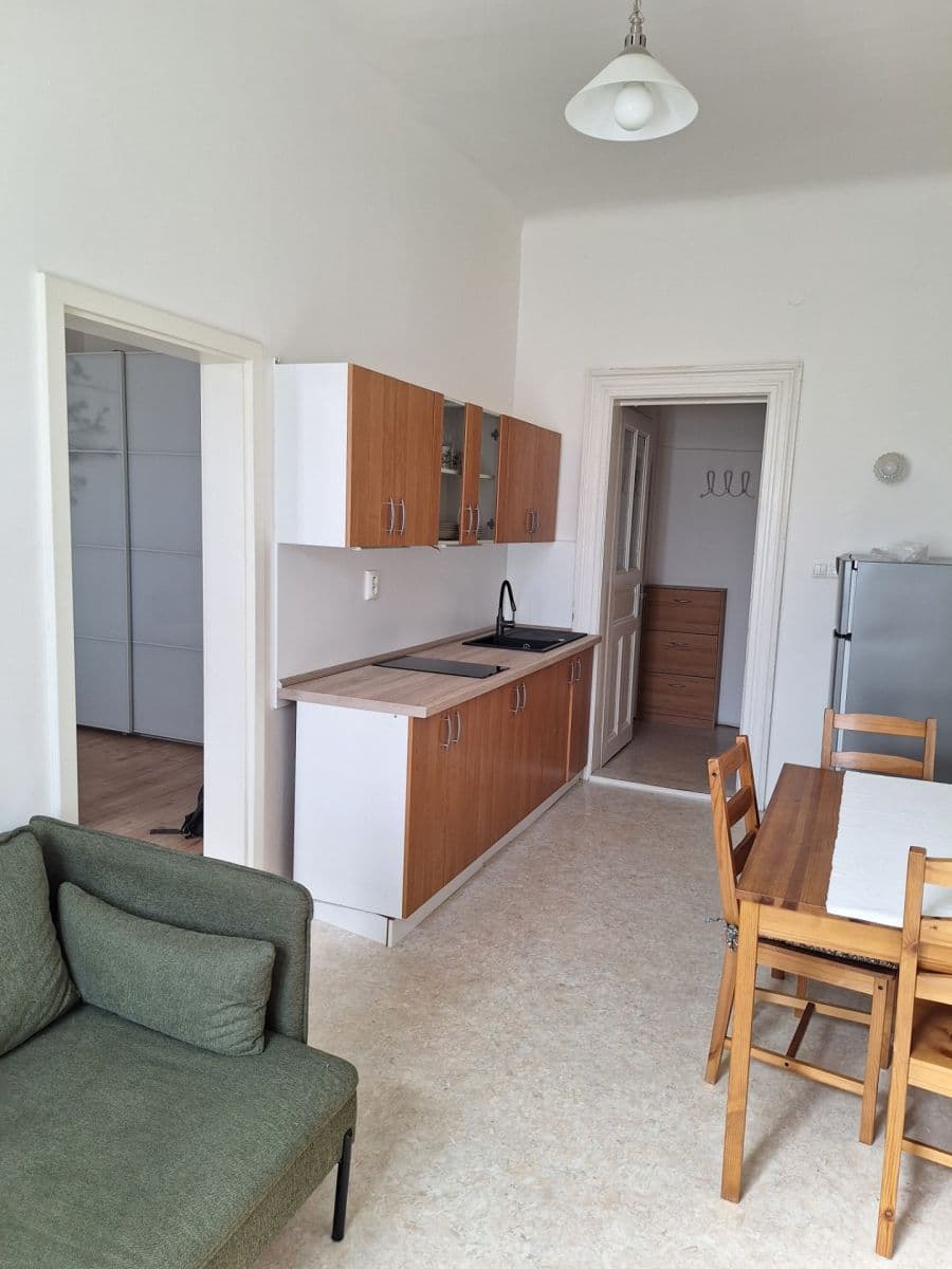Pronájem bytu 1+1 36 m², Slovinská, Praha, Praha Pronájem bytu 1+1 36 m², Slovinská, Praha, Praha