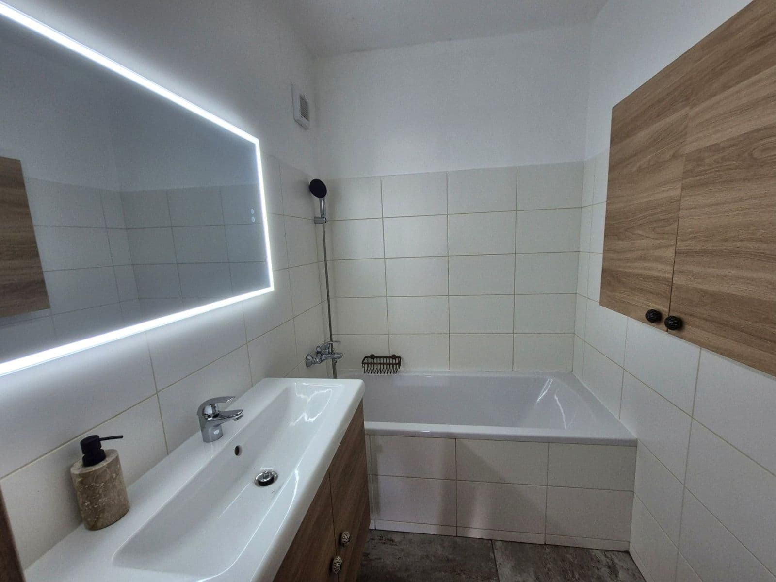 Prodej bytu 3+1 89 m², Hrabákova, Praha, Praha Prodej bytu 3+1 89 m², Hrabákova, Praha, Praha