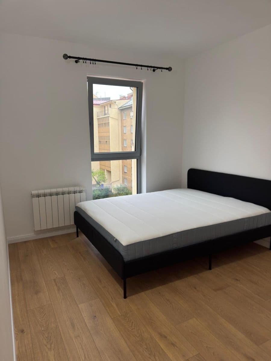 Pronájem bytu 2+kk 42 m², Varšavská, Praha, Praha Pronájem bytu 2+kk 42 m², Varšavská, Praha, Praha
