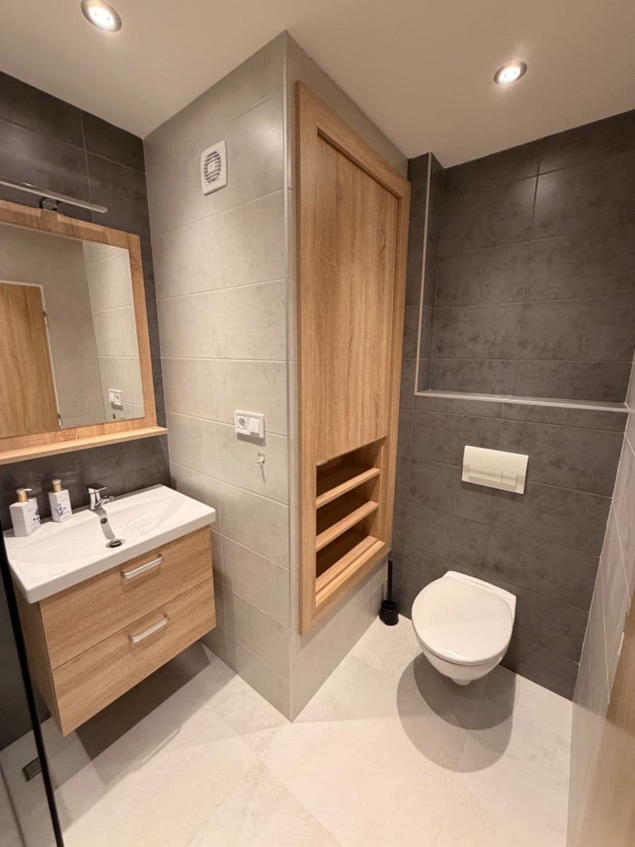 Pronájem bytu 3+1 75 m², Tatarkova, Praha, Praha Pronájem bytu 3+1 75 m², Tatarkova, Praha, Praha