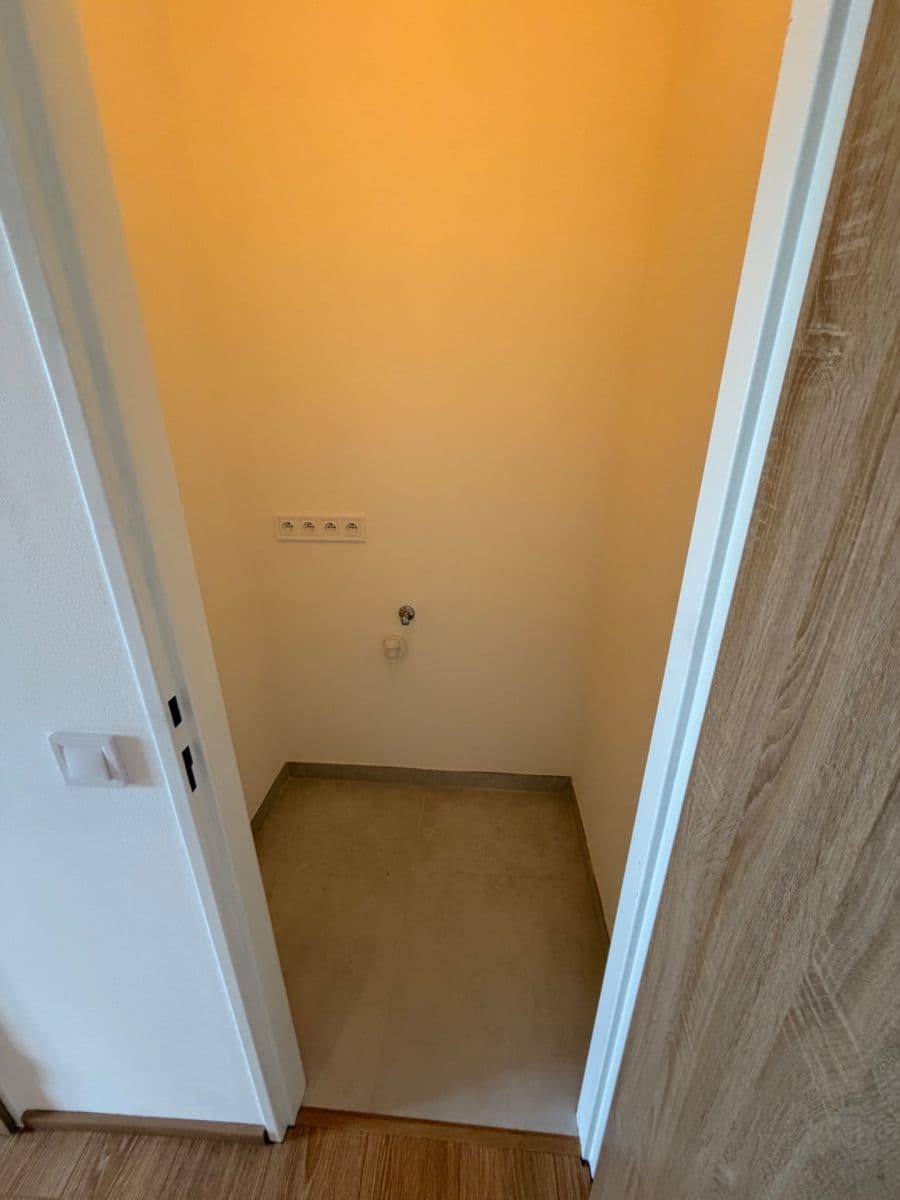 Pronájem bytu 3+1 75 m², Tatarkova, Praha, Praha Pronájem bytu 3+1 75 m², Tatarkova, Praha, Praha