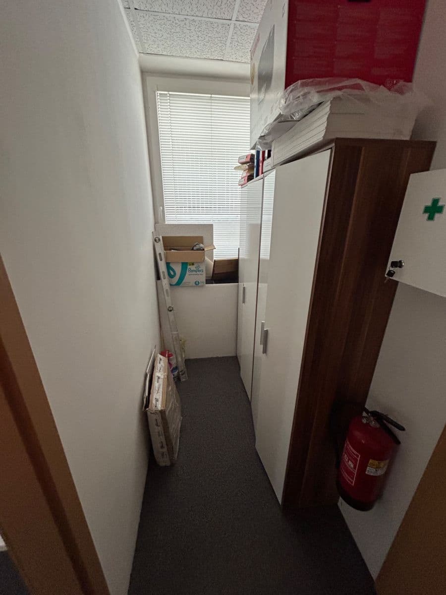 Pronájem nebytového prostoru 120 m², Ctiborova, Kladno, Středočeský kraj Pronájem nebytového prostoru 120 m², Ctiborova, Kladno, Středočeský kraj